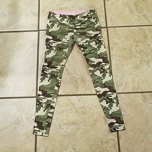 Camo leggings sz small 3/5